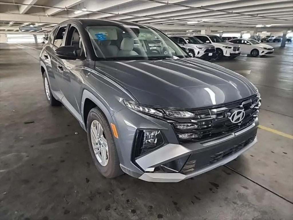Hyundai TUCSON 2025 SE 4p SUV