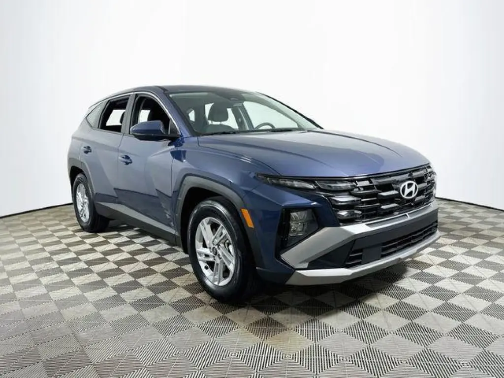 Hyundai TUCSON 2025 SE 4p SUV