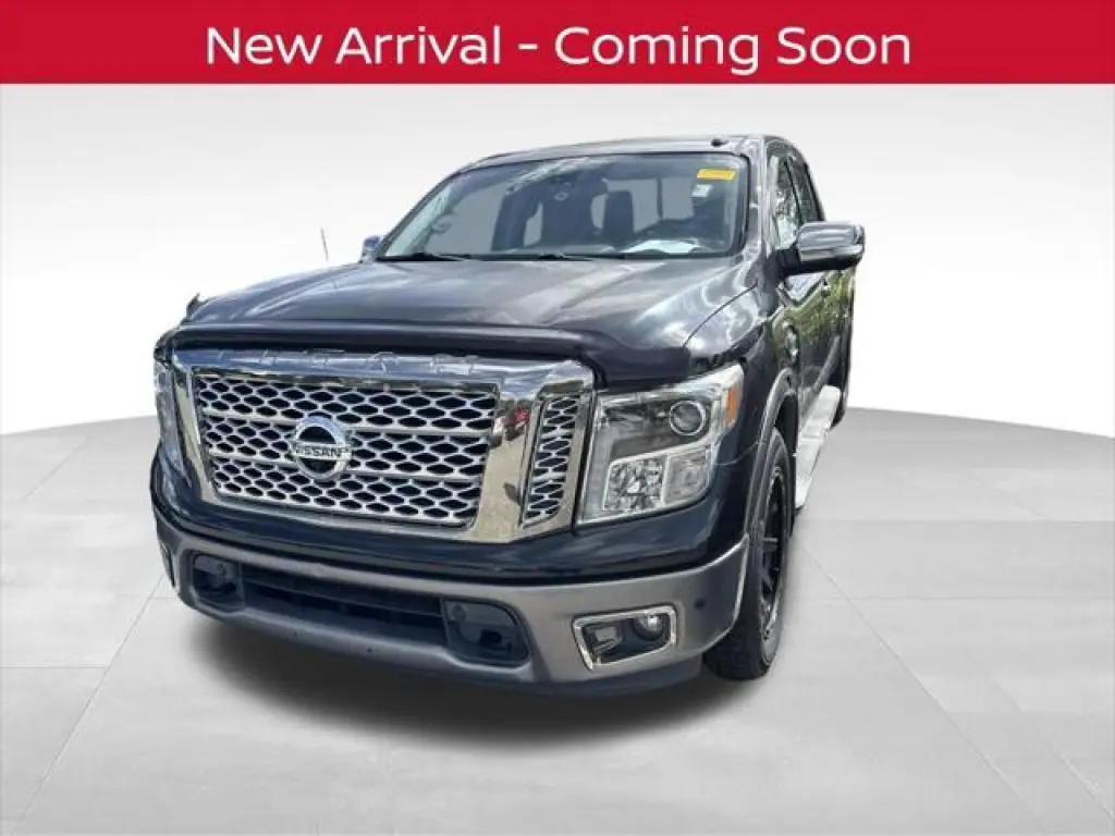 Nissan Titan 2017 4x2 Platinum Reserve 4dr Crew Cab
