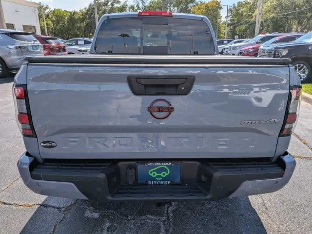 Nissan Frontier 2023 4x4 PRO-4X 4dr Crew Cab 5 ft. SB