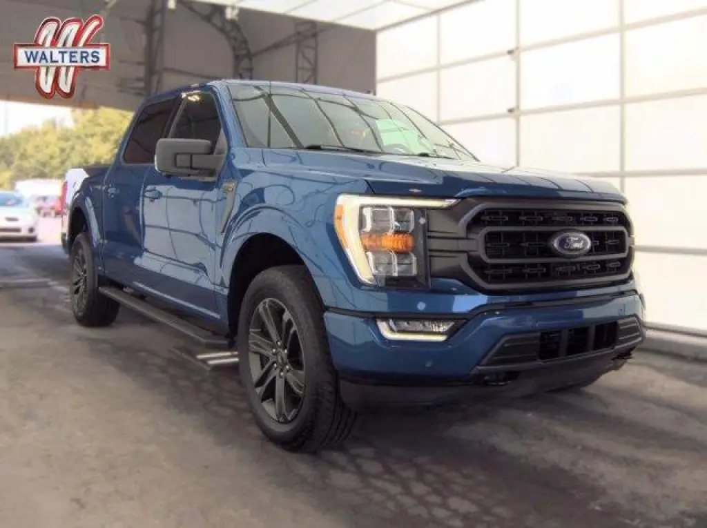 Ford F-150 2023 4x4 XLT 4p SuperCrew 5.5 ft. CB