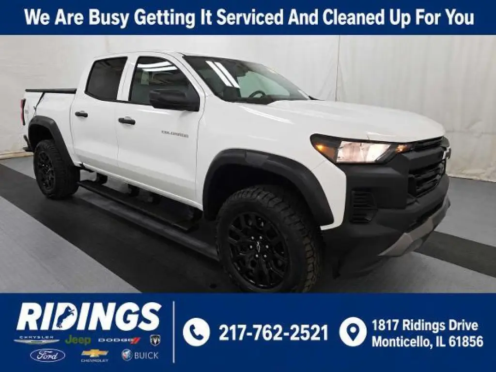 Chevrolet Colorado 2024 4x4 Trail Boss Cabina de tripulacion 4p 5 ft. SB