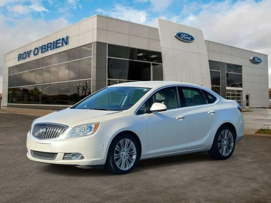 Buick Verano 2013 Base 4dr Sedán