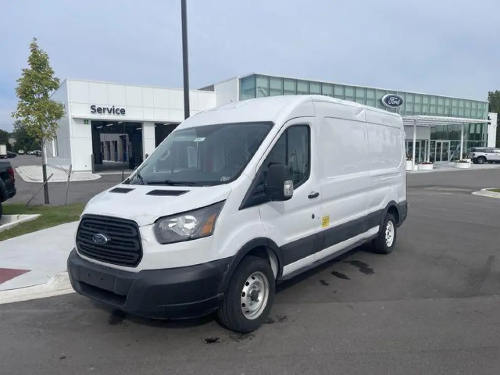Ford Transit 2019 150 3dr LWB Tech Medium Roof Cargo Van con Puerta Corrediza del Pasajero Lateral