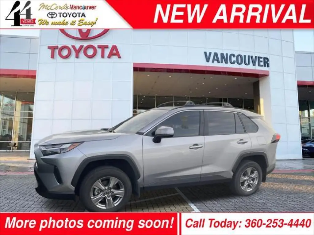 Toyota RAV4 2024 AWD XLE 4dr SUV