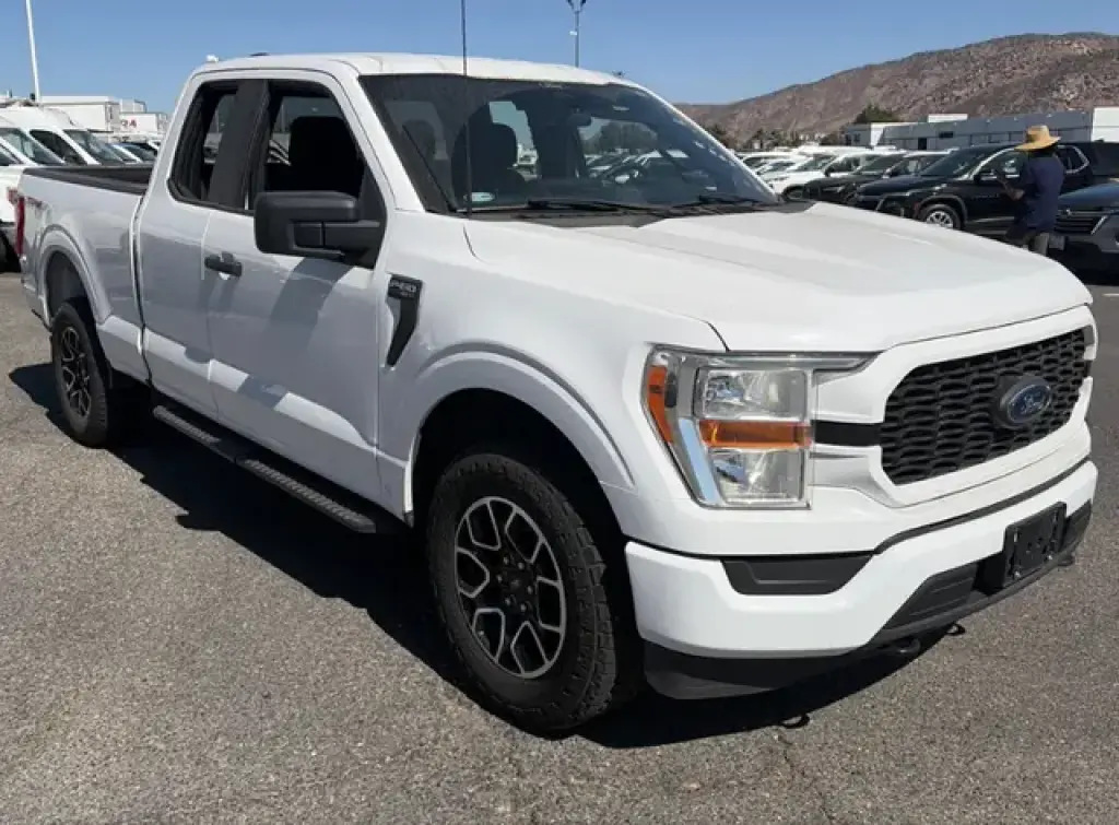 Ford F-150 2022 4x4 XL 4dr SuperCab 6.5 ft. SB