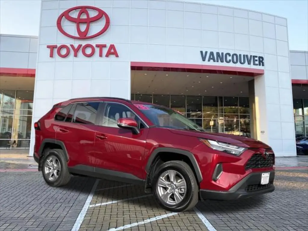 Toyota RAV4 2023 AWD XLE 4dr SUV