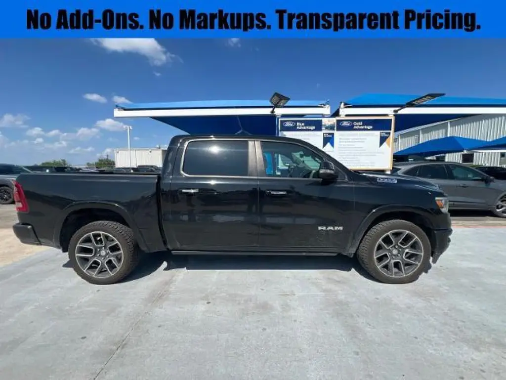 Ram 1500 2022 4x2 Laramie 4dr Crew Cab 5.6 ft. SB Pickup