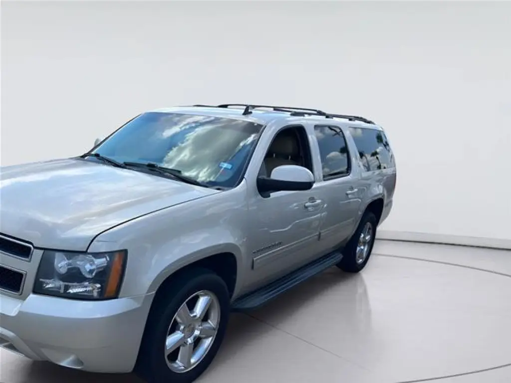 Chevrolet Suburban 2013 4x2 LT 4dr SUV