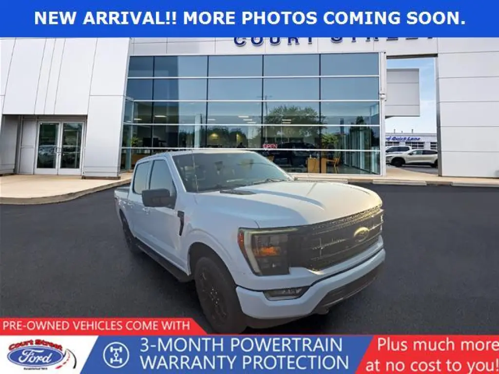 Ford F-150 2023 4x4 XLT Pickup 4 puertas SuperCrew Cajón de 5,5 pies SB