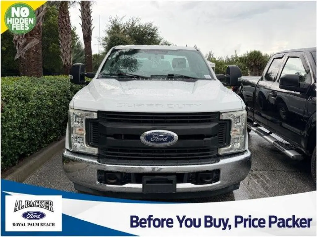 Ford F-250 Super Duty 2017 4x2 XL 2dr Cabina Regular 8 pies. Camión de carga