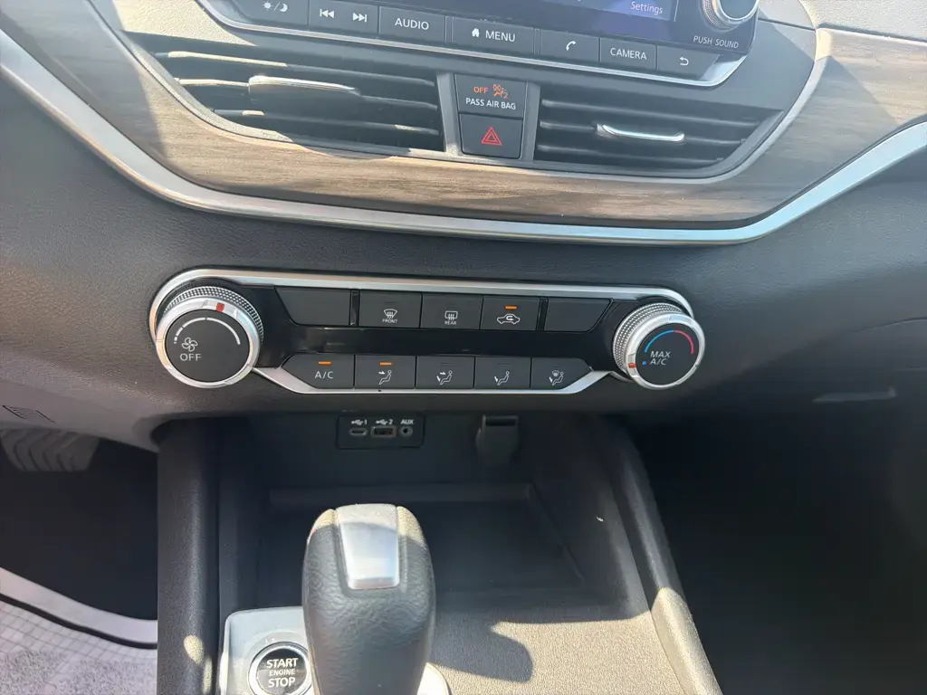 Nissan Altima 2025 2.5 SV Sedán de 4 puertas