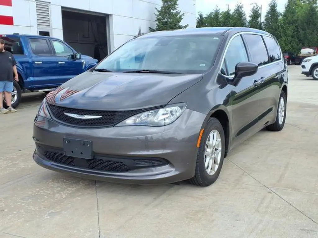 Chrysler Voyager 2023 LX 4dr Mini-Van