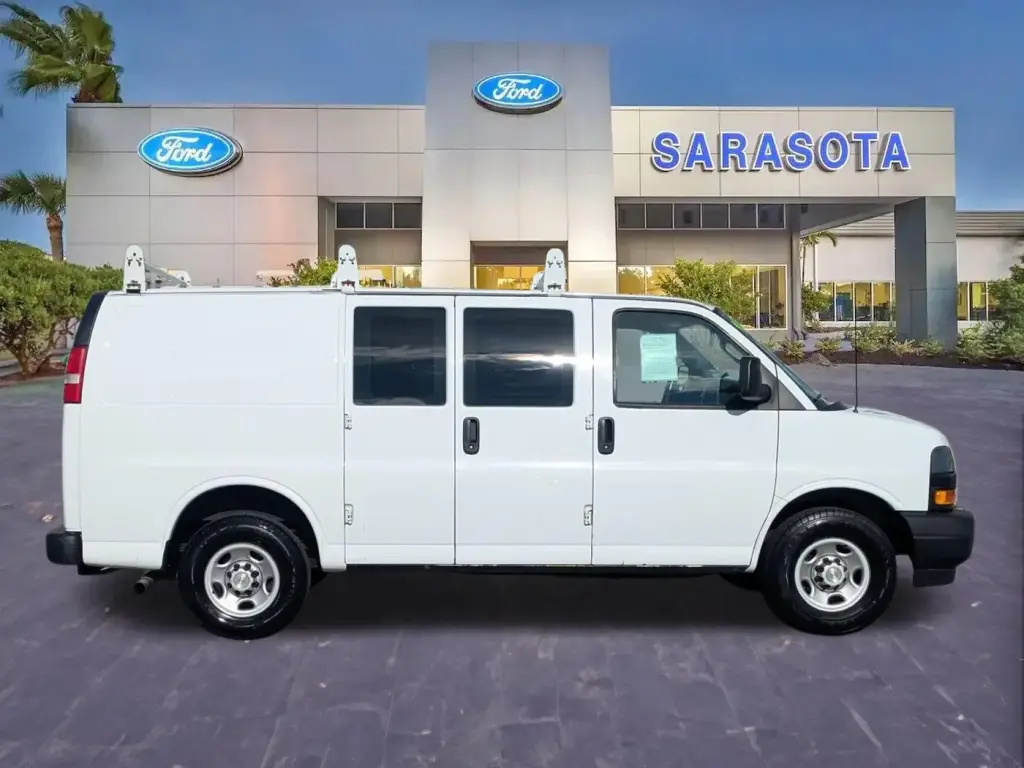 Chevrolet Express 2020 2500 3dr Van de Carga
