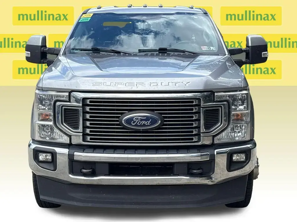 Ford F-350 Super Duty 2020 4x4 Lariat 4dr Crew Cab 8 ft. LB DRW Pickup