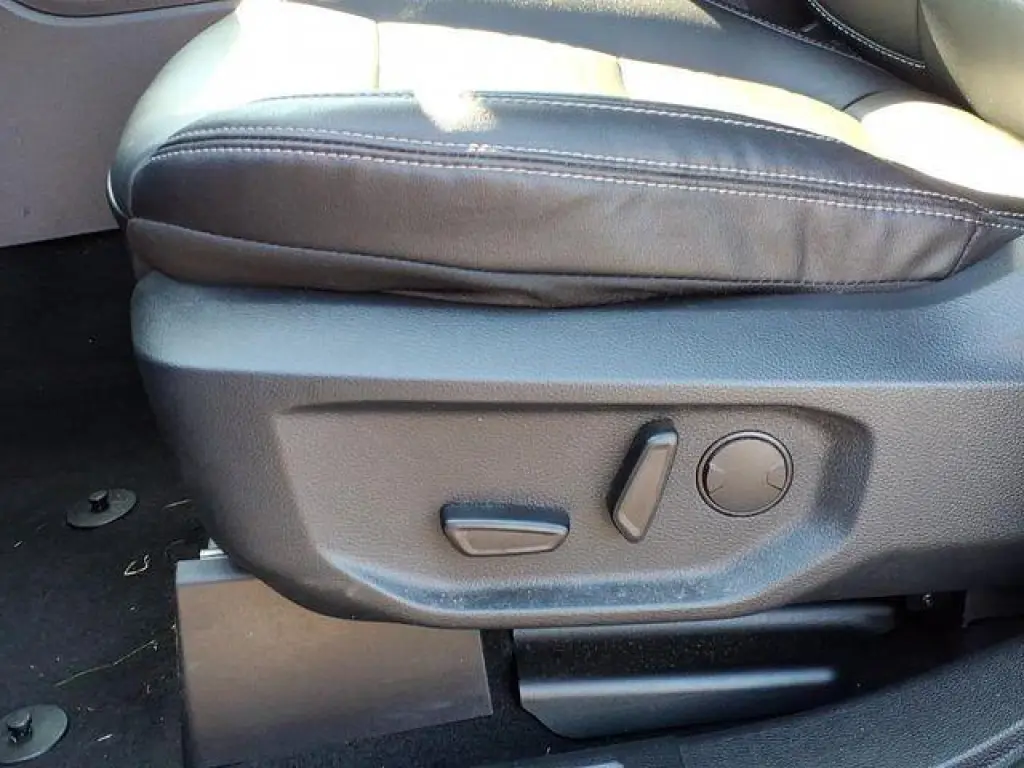 Ford Ranger 2024 4x4 Lariat 4 puertas SuperCrew caja corta de 5 pies