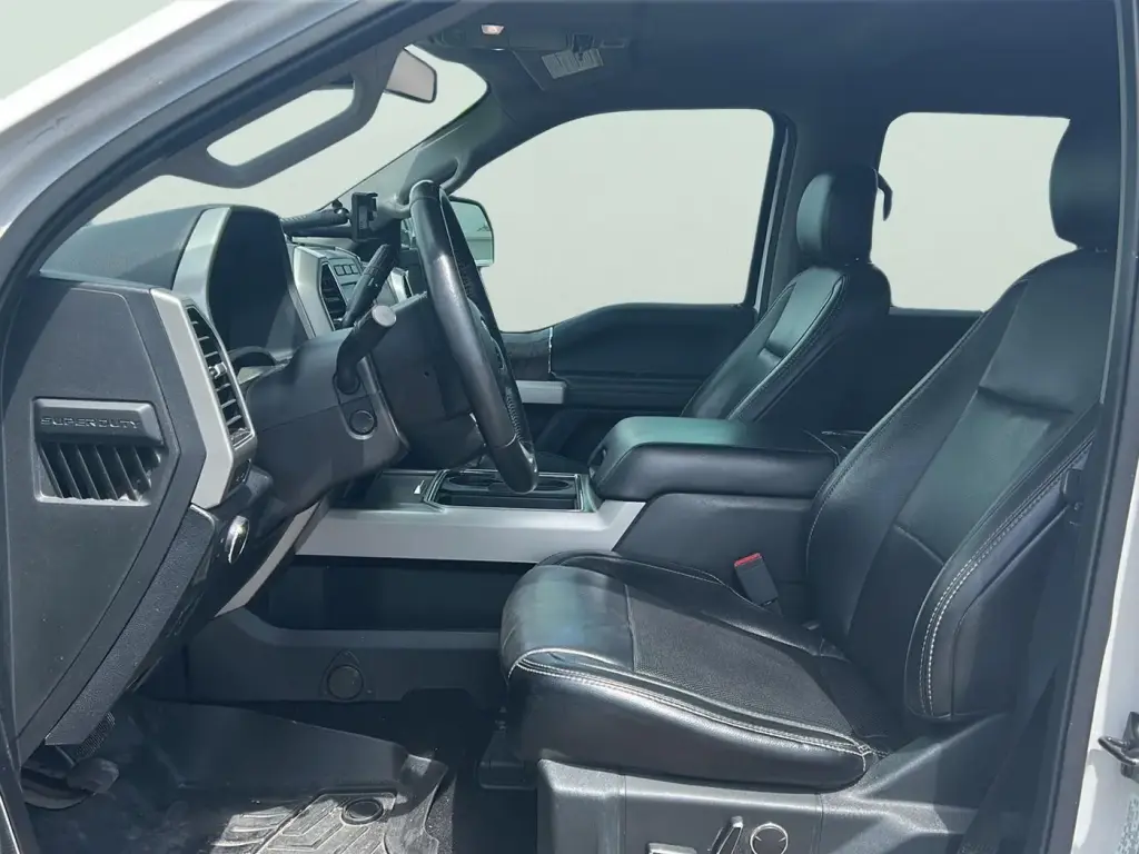Ford F-250 Super Duty 2019 4x4 Lariat 4puertas Crew Cab 2.07 m. SB Pickup