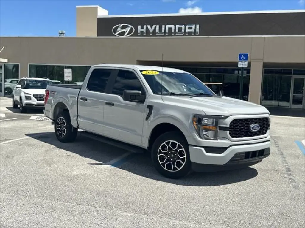 Ford F-150 2023 4x2 XL 4dr SuperCrew 5.5 ft. SB