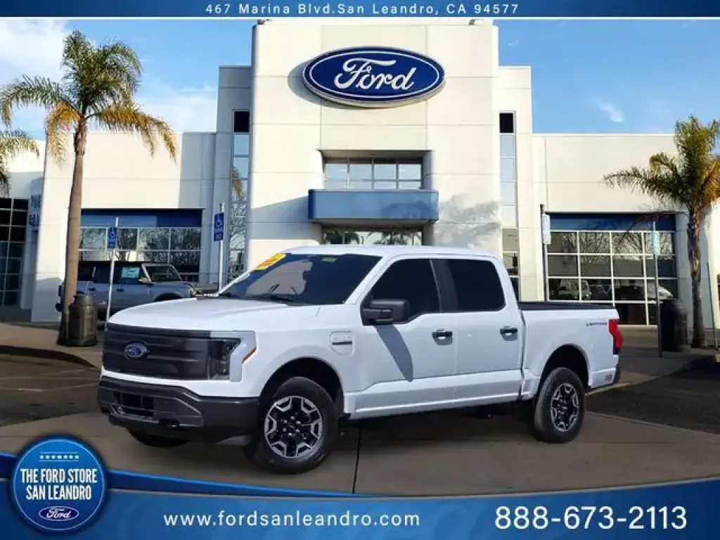 Ford F-150 Lightning 2023 AWD Pro 4dr SuperCrew 5.5 ft. SB