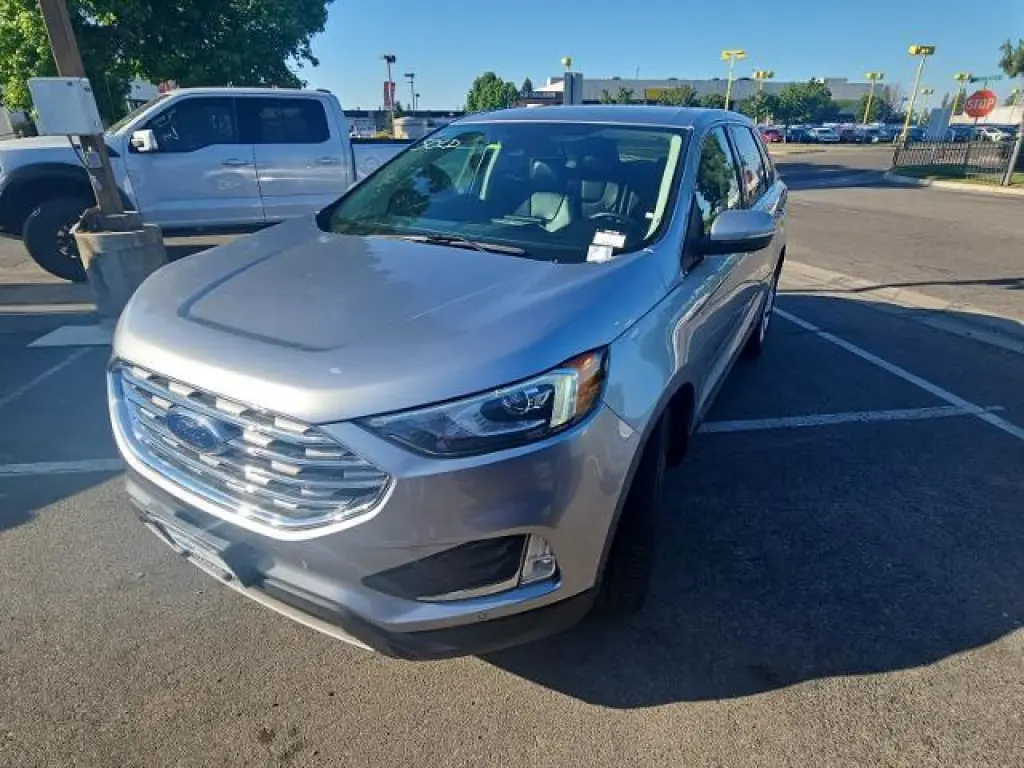 Ford Edge 2022 AWD Titanium 4dr Crossover