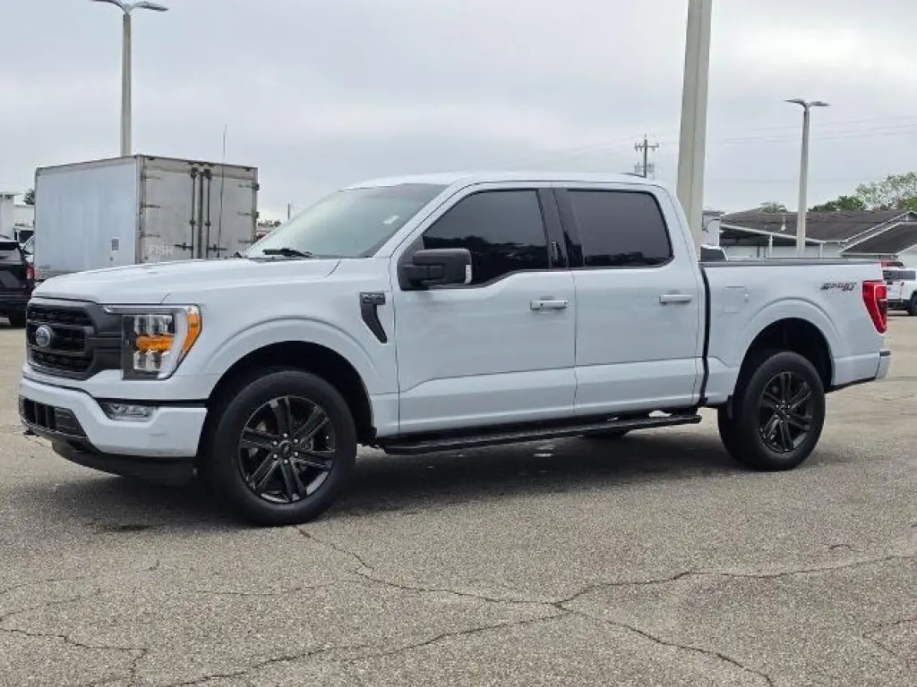 Ford F-150 2021 4x4 XLT 4dr SuperCrew 5.5 ft. SB