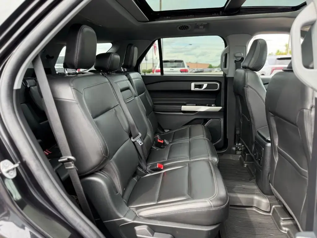 Ford Explorer 2022 AWD XLT 4dr SUV