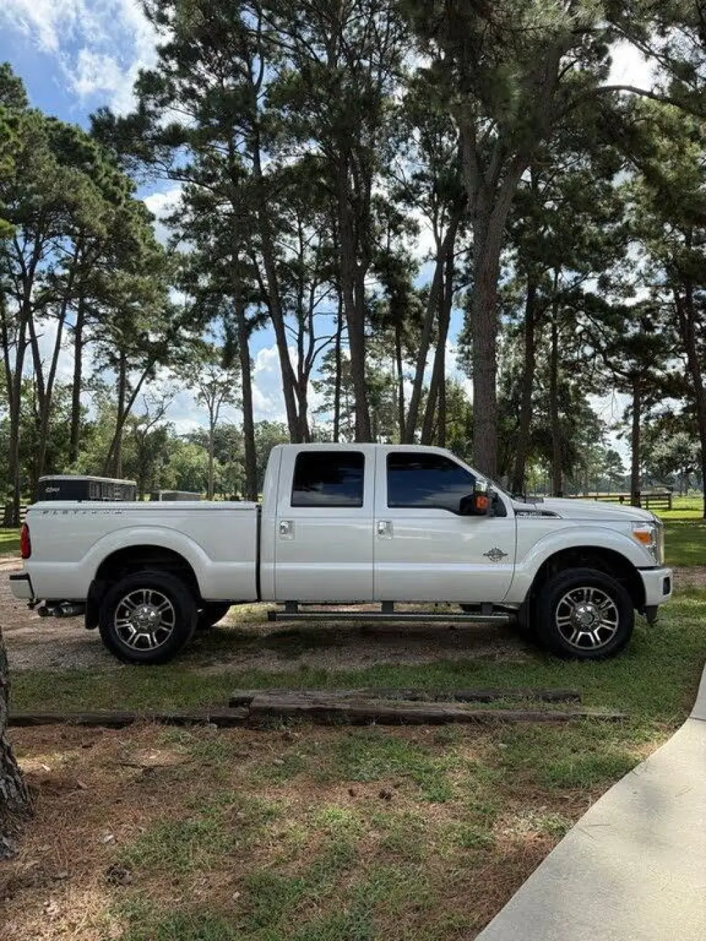 Ford F-350 Super Duty 2016 4x4 Platinum 4dr Crew Cab 6.8 ft. SB SRW Pickup