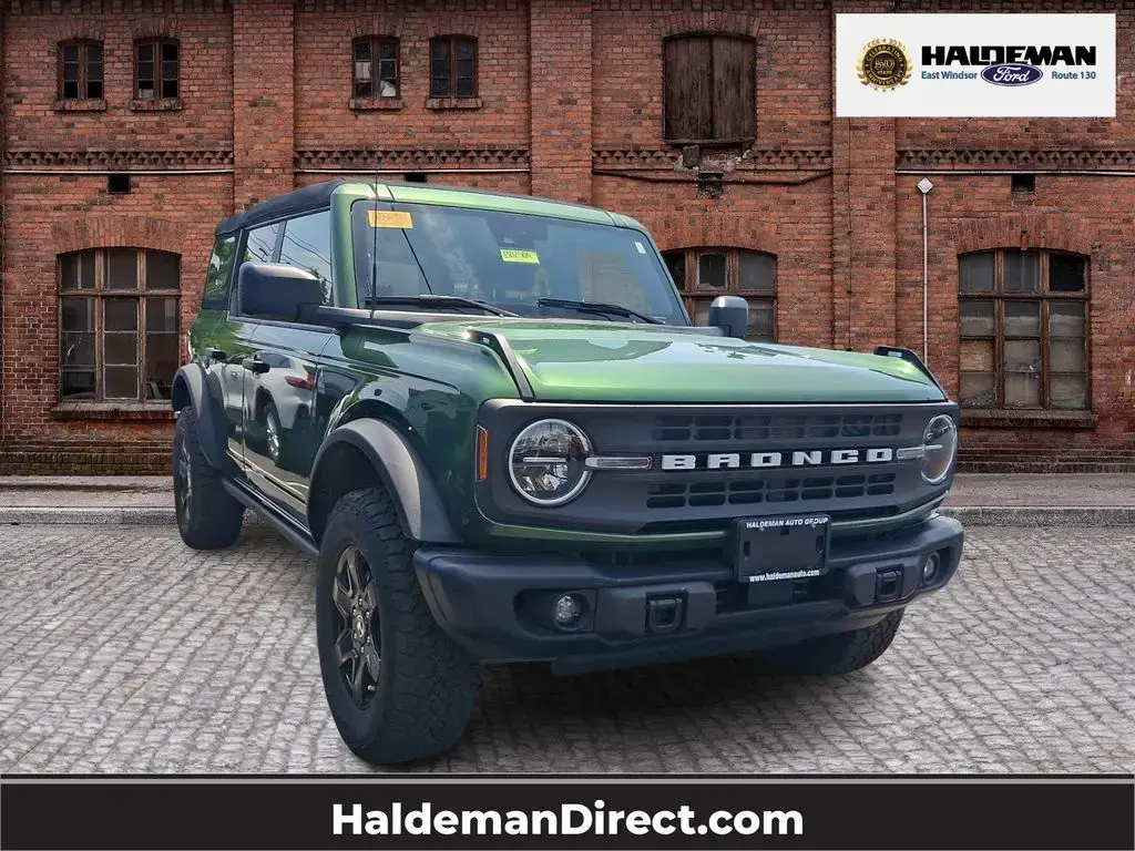 Ford Bronco 2023 4x4 Black Diamond 4dr SUV