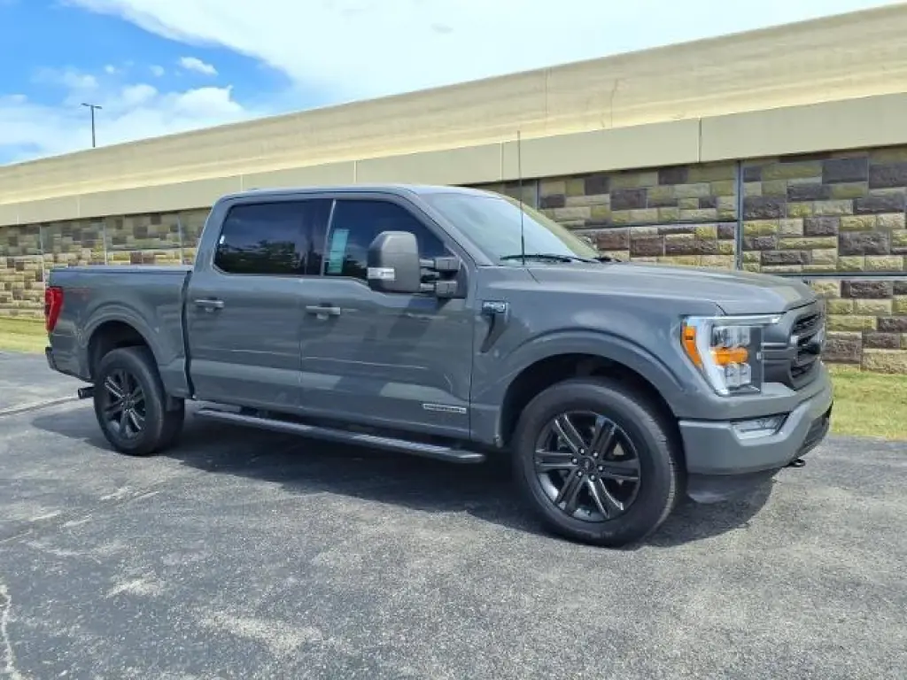 Ford F-150 2021 4x4 XLT 4dr SuperCrew 5.5 ft. SB