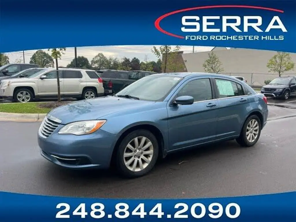 Chrysler 200 2011 Touring 4dr Sedan