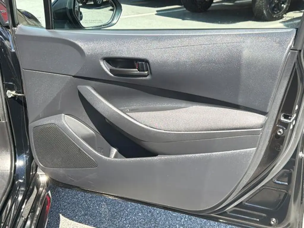 Toyota Corolla 2024 LE 4p Sedan