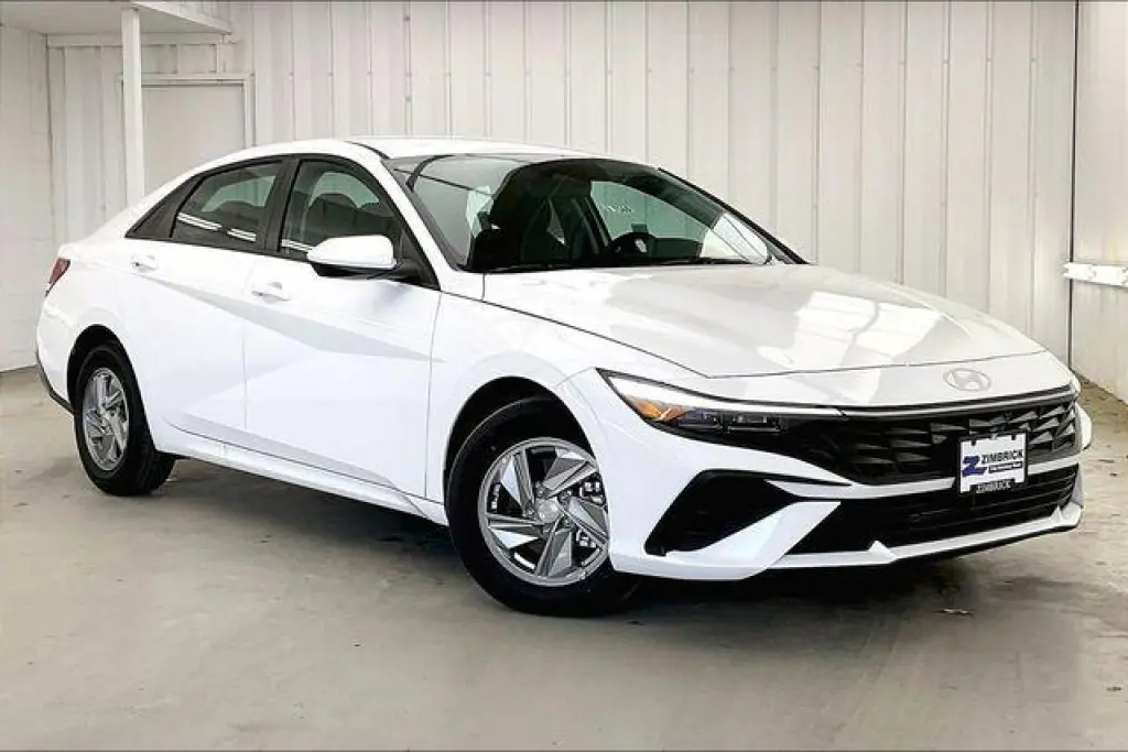 Hyundai ELANTRA 2026 SE 4p Sedan
