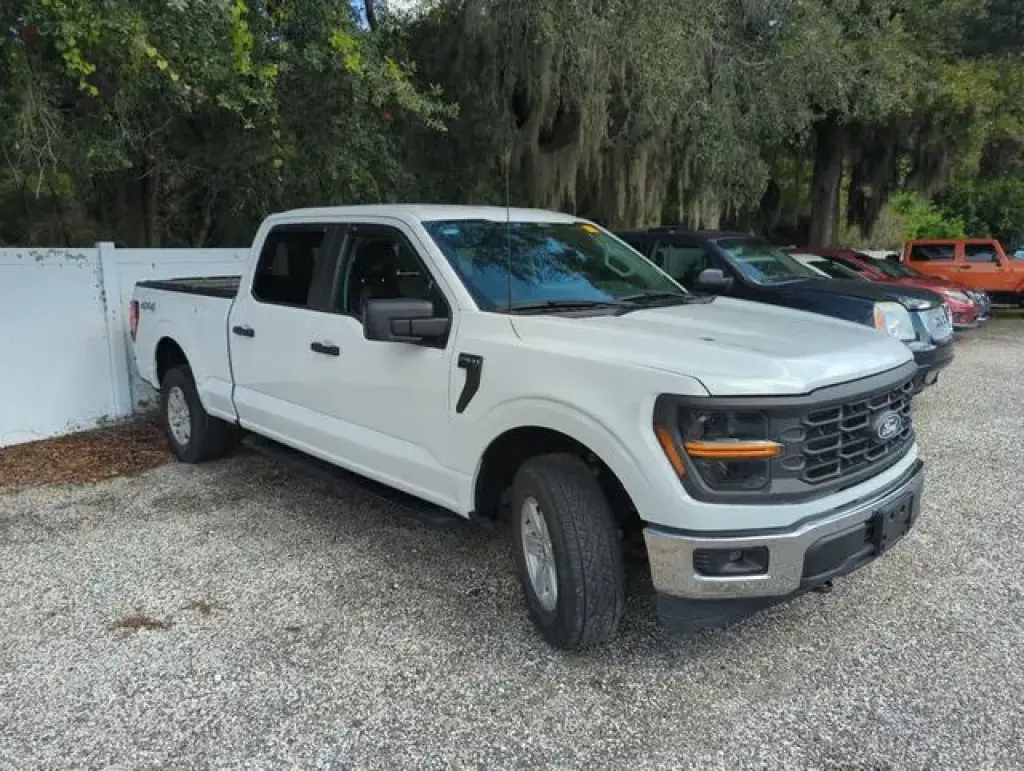 Ford F-150 2024 4x4 XL 4dr SuperCrew 5.5 ft. SB