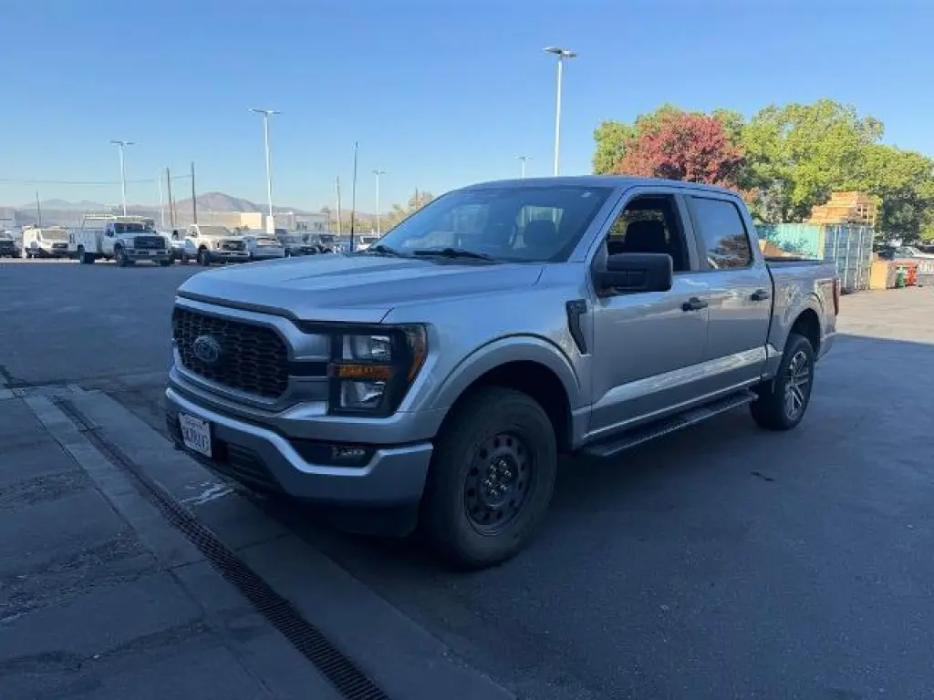 Ford F-150 2023 4x4 XL 4dr SuperCrew 5.5 ft. SB