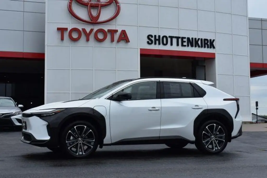 Toyota bZ4X 2023 AWD Limited 4dr Crossover