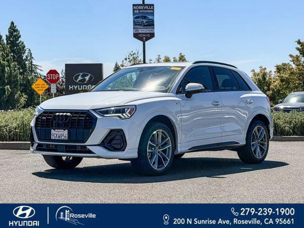Audi Q3 2023 AWD quattro línea S Premium Plus 45 TFSI SUV 4p