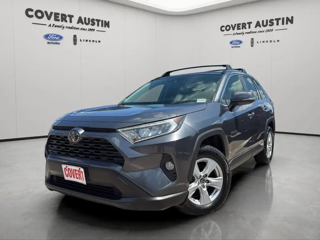 Toyota RAV4 2019 XLE 4p SUV