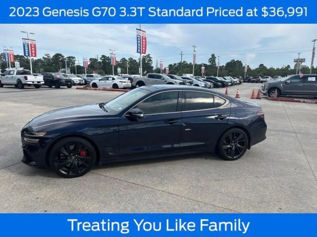 Genesis G70 2023 3.3T Estándar 4p Sedan