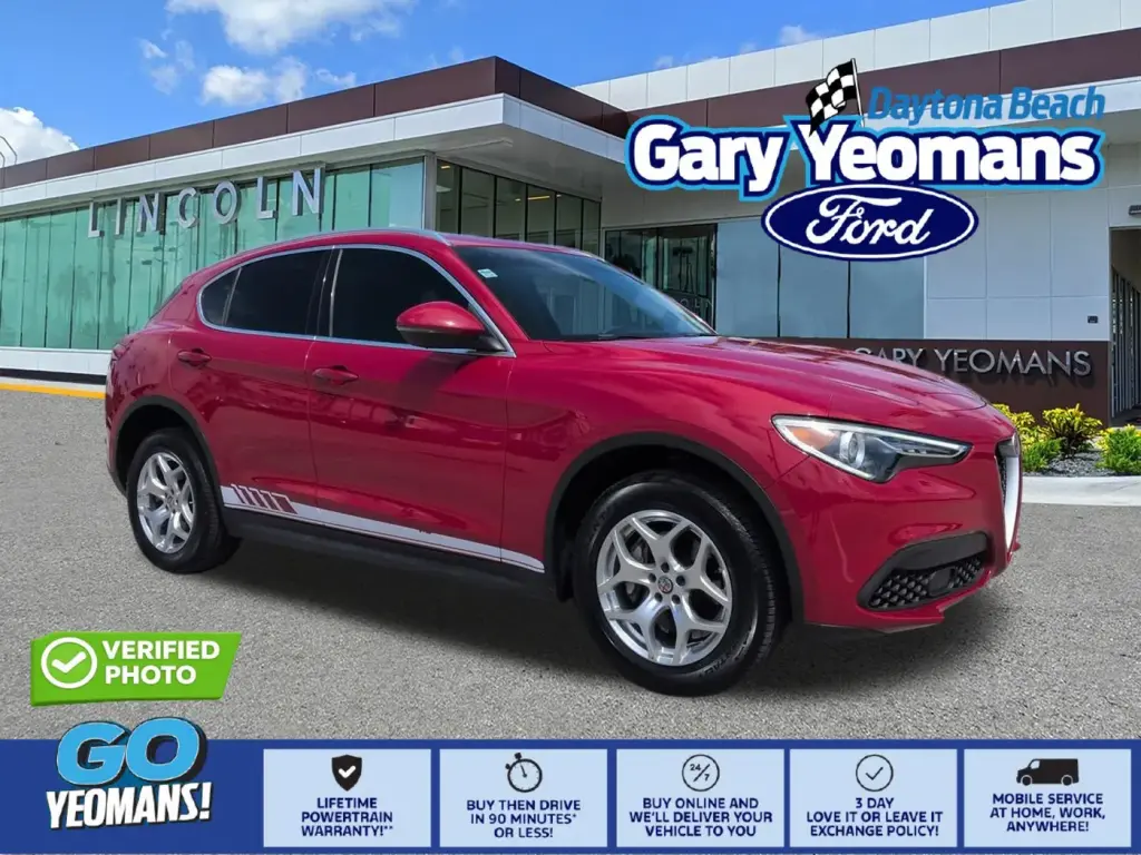 Alfa Romeo Stelvio 2020, versión Base, crossover de 4 puertas