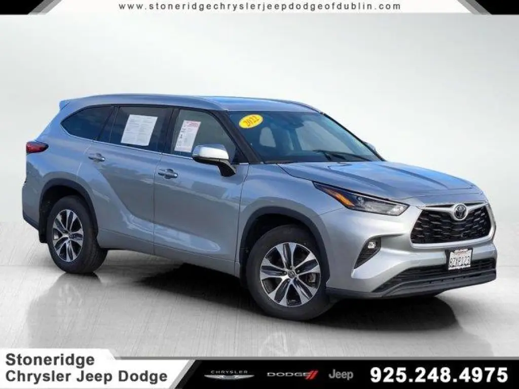 Toyota Highlander 2022 AWD XLE 4dr SUV