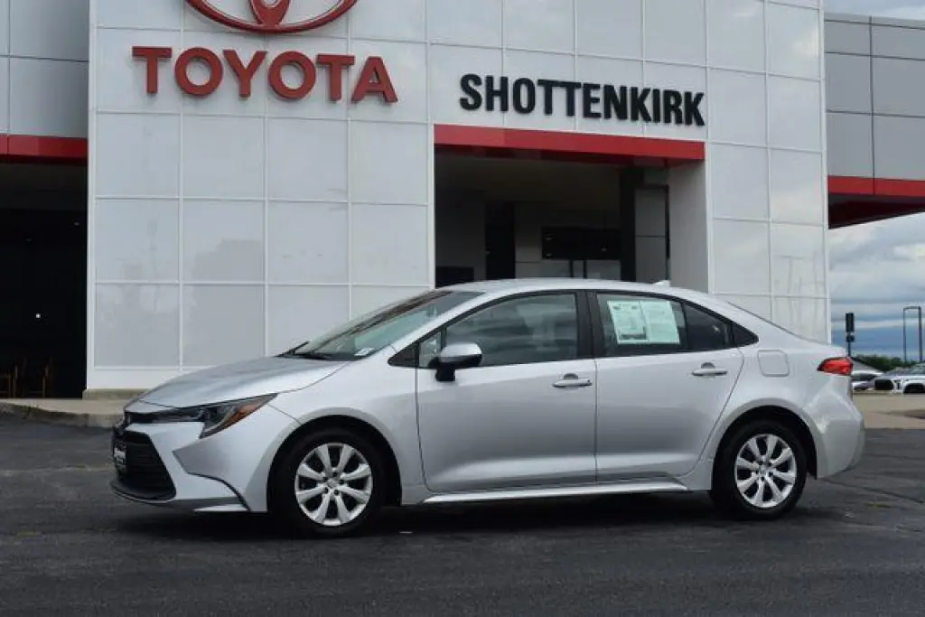 Toyota Corolla 2024 LE 4dr Sedan