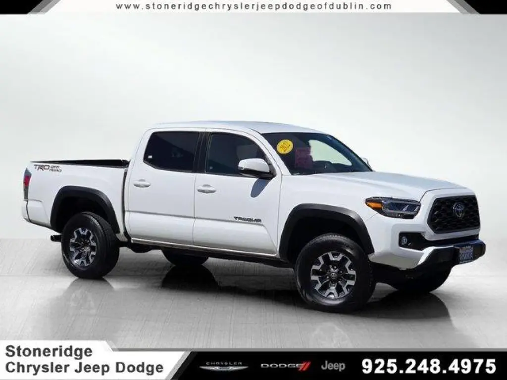 Toyota Tacoma 2022 4x2 TRD Todo Terreno 4p Doble Cabina 5.0 ft CB