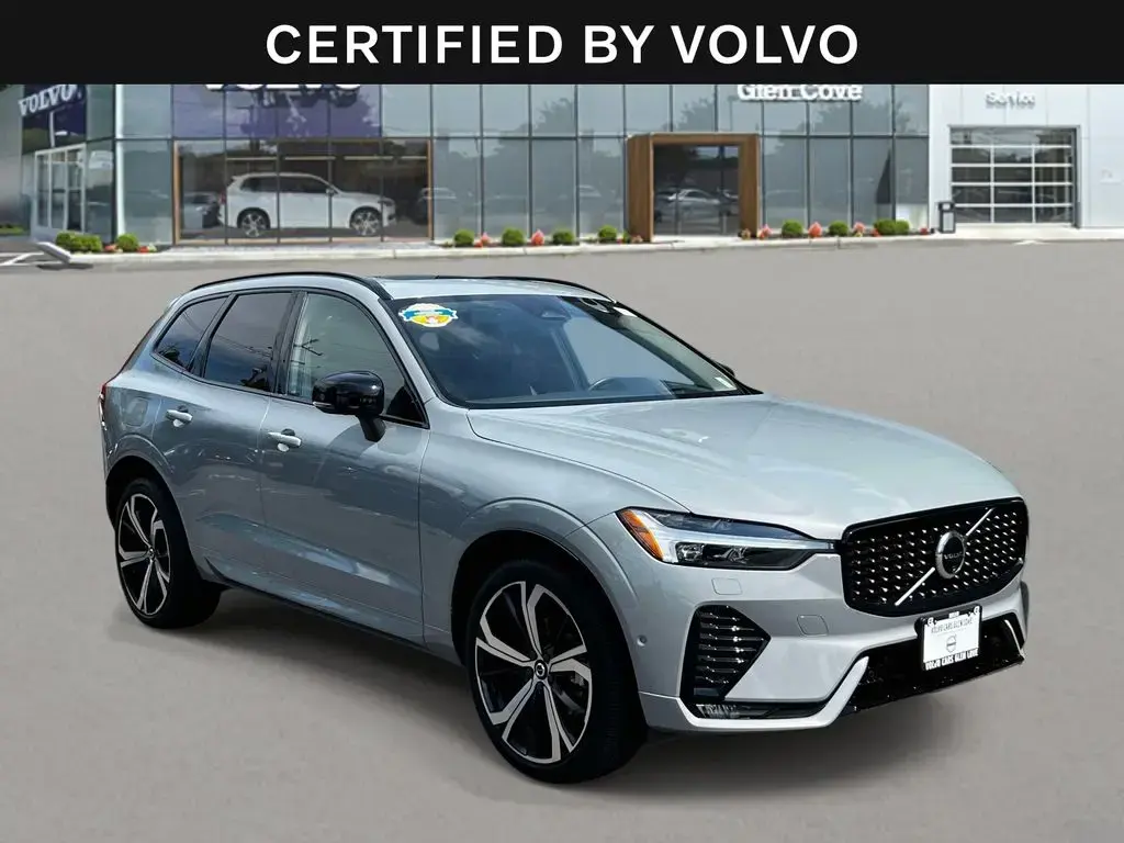 Volvo XC60 2024 AWD B5 Ultimate Tema Oscuro 4p SUV