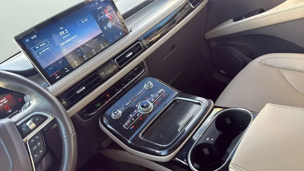 Lincoln Nautilus 2022 Estándar 4p SUV