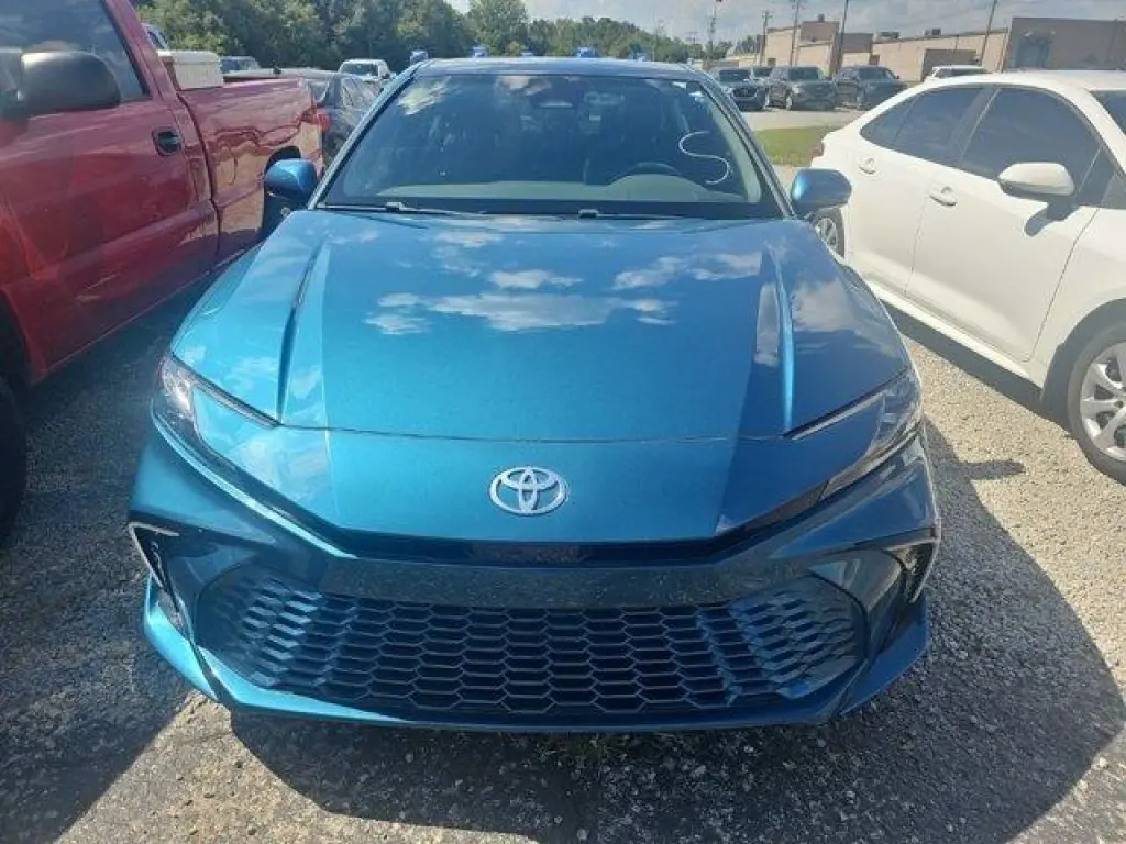 Toyota Camry 2025 SE 4p Sedan