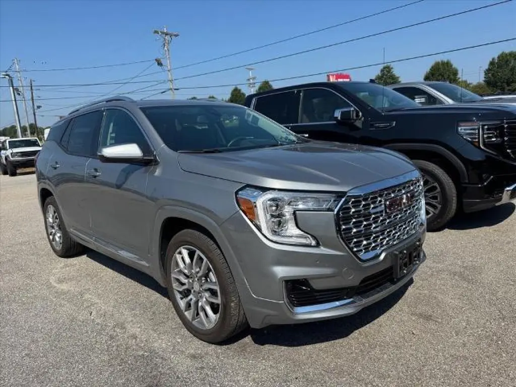 GMC Terrain 2024 AWD Denali 4p SUV