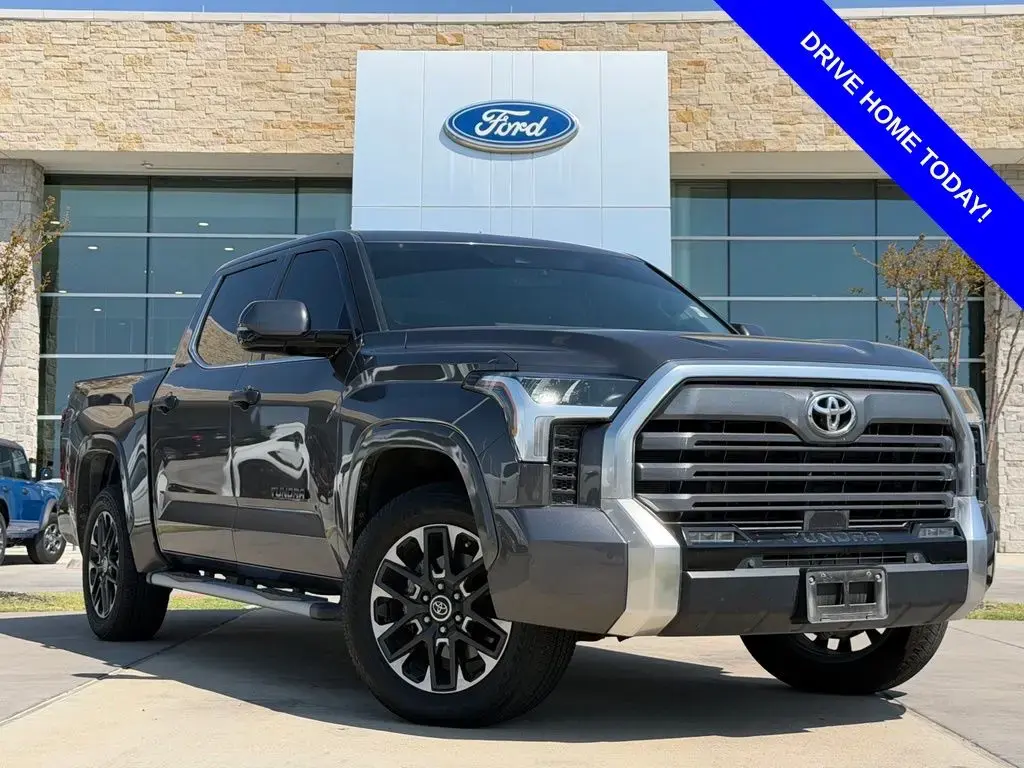 Toyota Tundra 2022 4x4 Limited 4dr CrewMax Cab Pickup SB