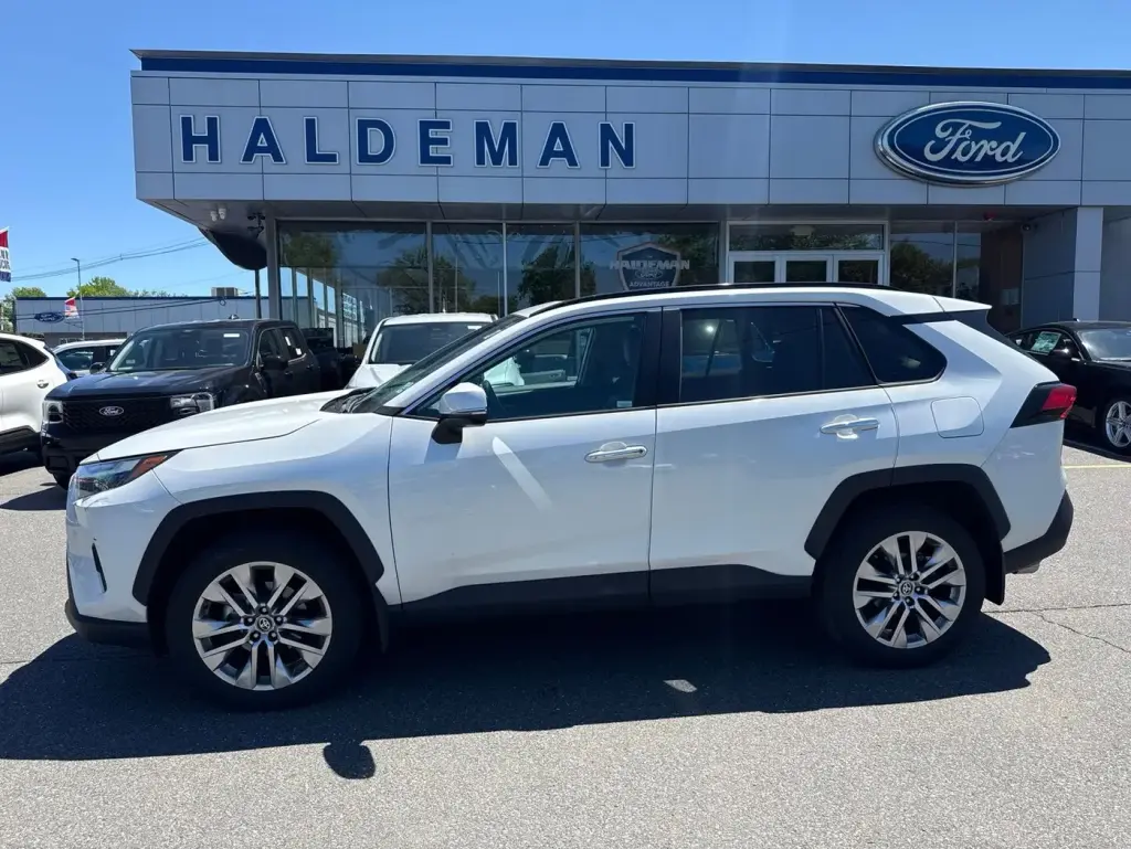 Toyota RAV4 2024 AWD Limited 4dr SUV