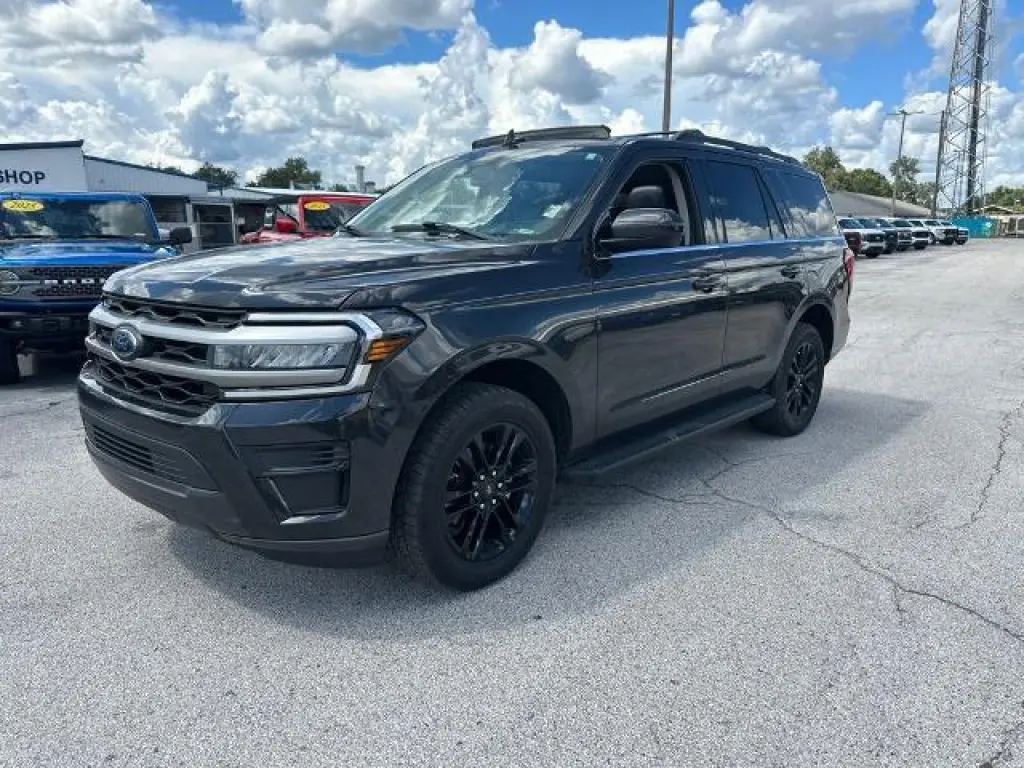 Ford Expedition 2024 4x2 XLT 4dr SUV