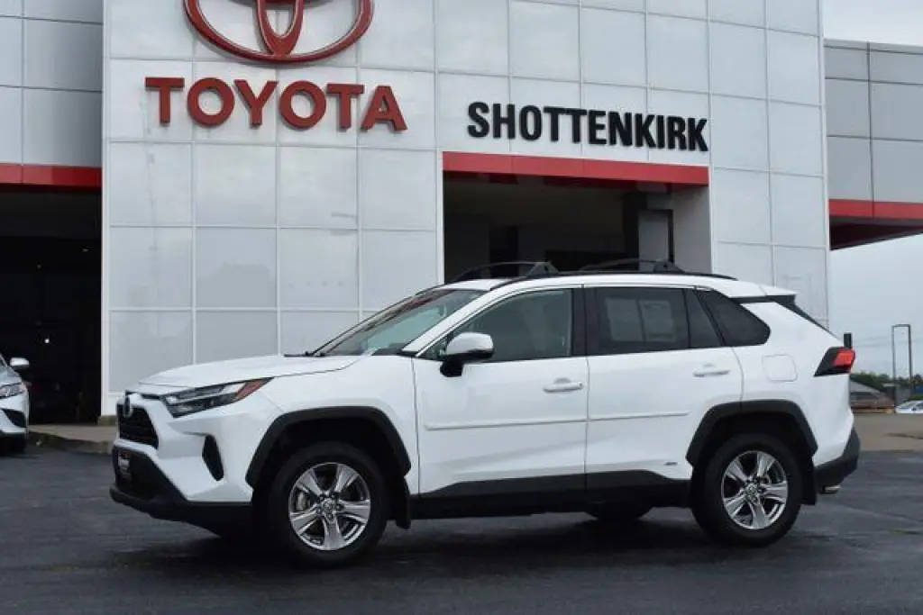 Toyota RAV4 Hybrid 2024 AWD XLE 4dr SUV